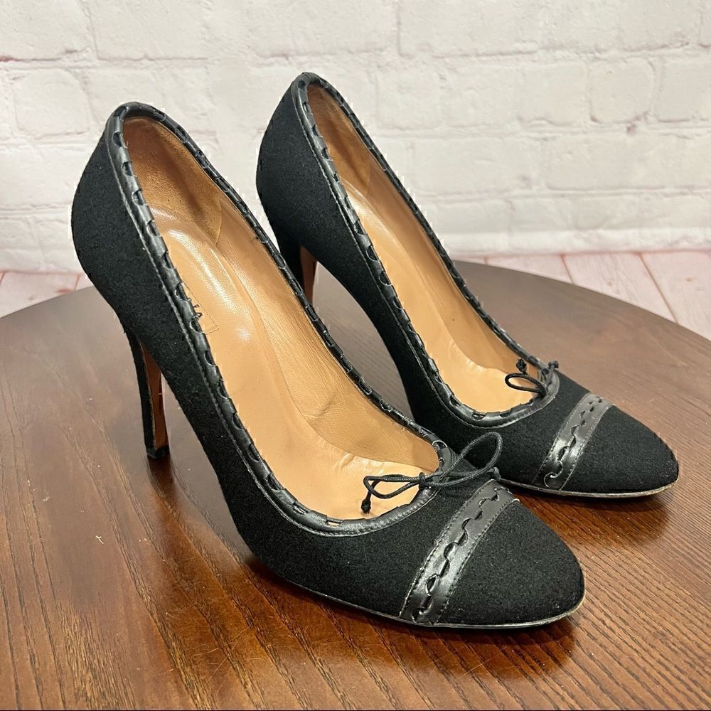 ALAIA PARIS leather trim and wool almond toe stiletto pumps 38.5 EUC